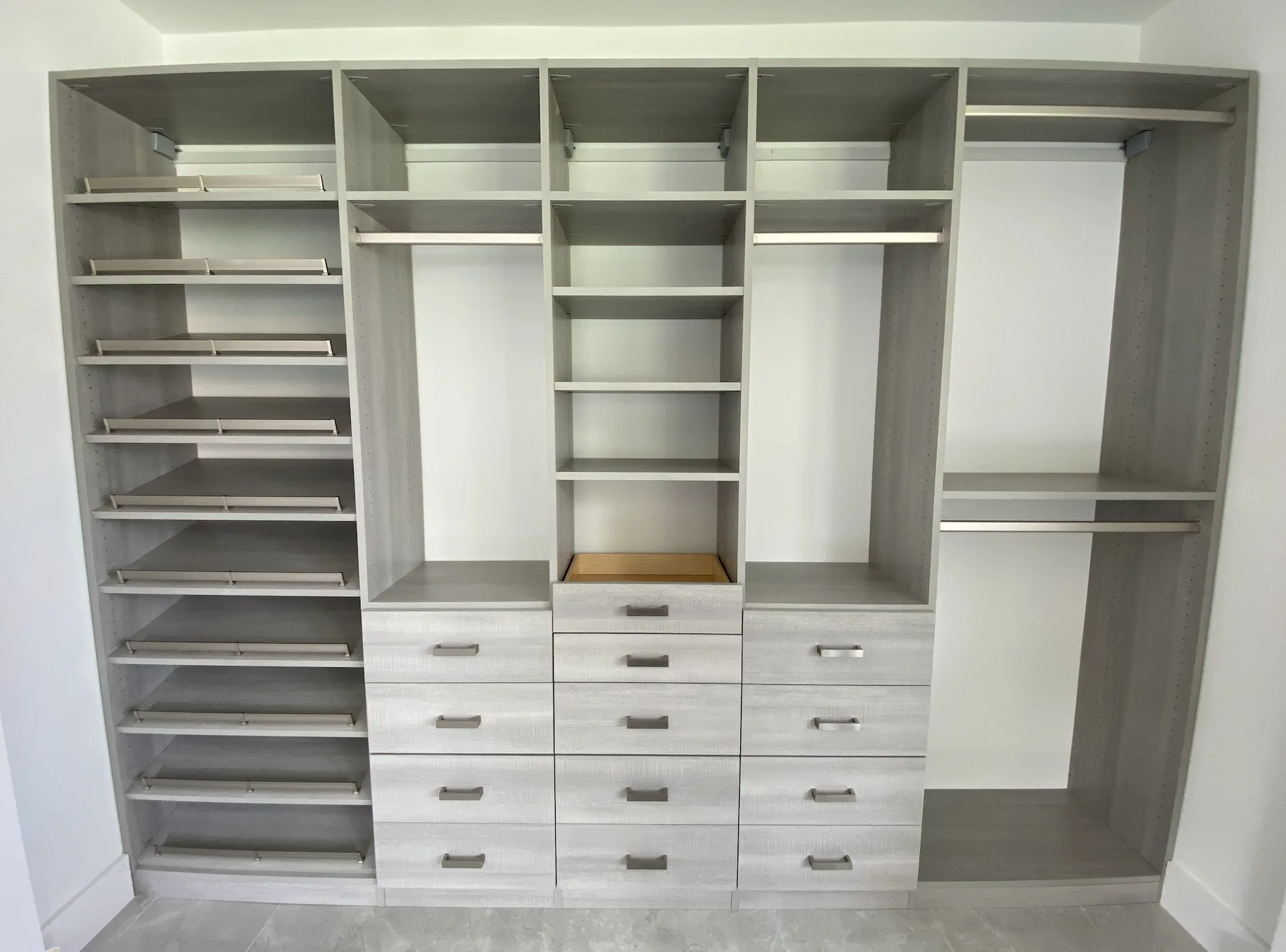 Custom Closet Design